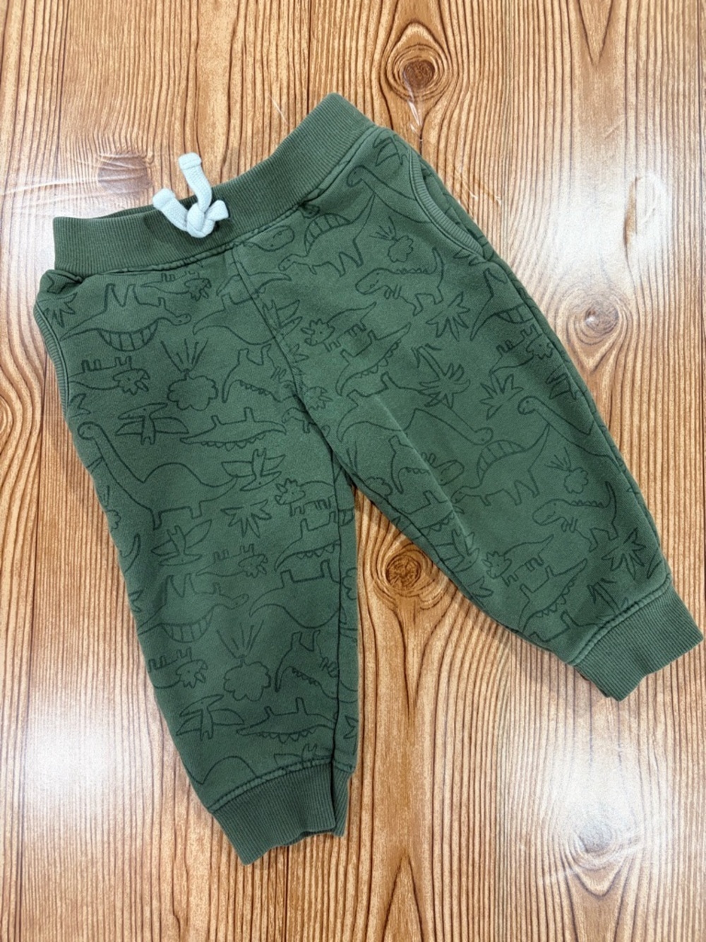 7/$20 Carter’s Kids Olive Green Dinosaur Print Jogger Sweatpants 18 Montns